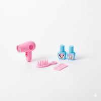 
              Disney Minnie Mouse and Daisy Duck-themed beauty play set
            